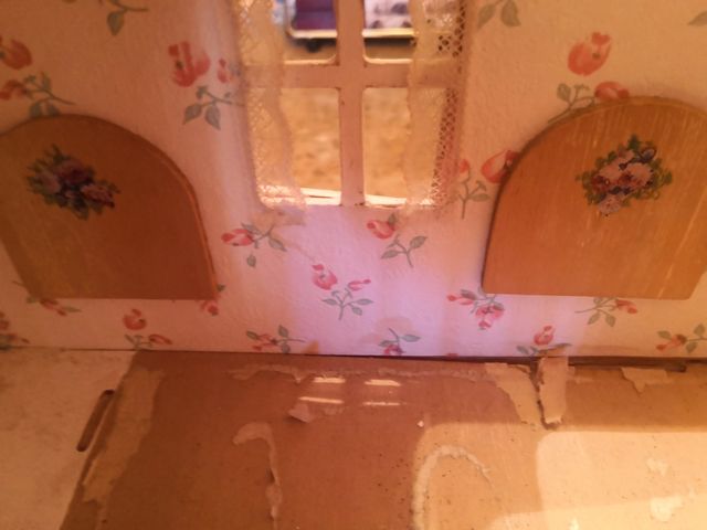 Casa de muñecas hecha a mano