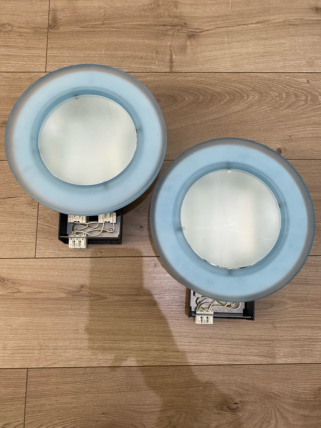 2 apliques empotrados con aro de cristal azul