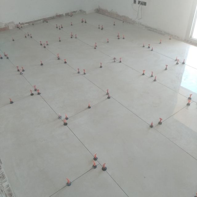 fontaneria, alicatado, pladur, suelos, pintura.