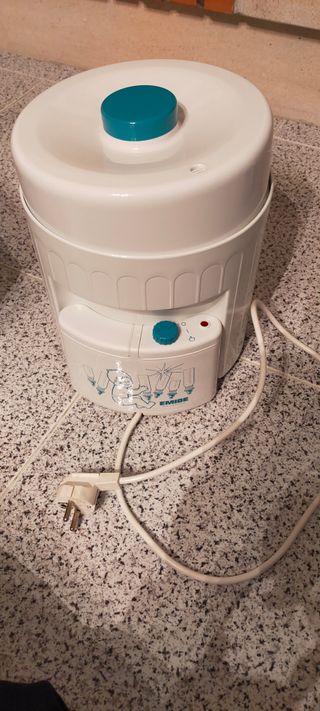 Esterilizador para 1 a 6 biberões mais 2 biberões
