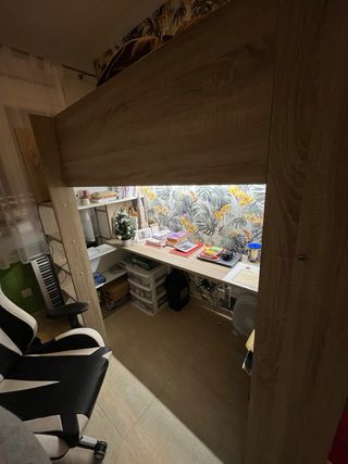 cama con escritorio