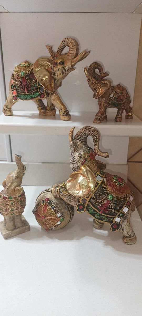3 soprammobili elefante portafortuna