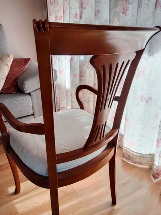 Butaca clásica de nogal