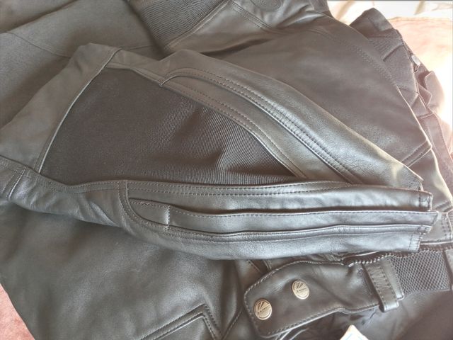 Chaqueta para moto talla S con protecciones 