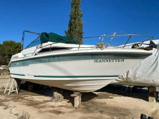 Embarcación Sea Ray 220 DA 7.25m eslora.