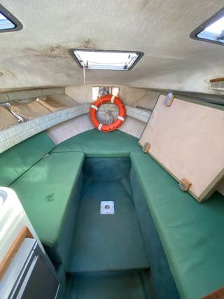 Embarcación Sea Ray 220 DA 7.25m eslora.