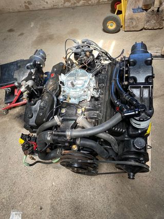 Embarcación Sea Ray 220 DA 7.25m eslora.