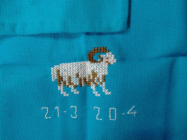 Tapetes salvamanteles punto de cruz