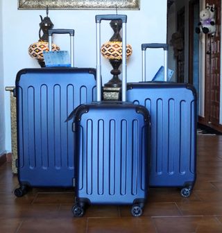3 Maletas COLORES 4 Ruedas Giratorias