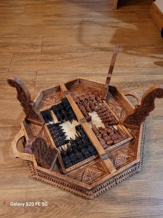 Ajedrez Balines en madera tallada a mano  450 €