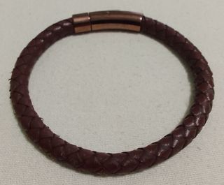 Pulsera Viceroy cuero trenzado y acero dorado