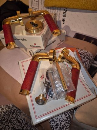 4 cajas de mandos de puertas cada 12 eur