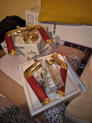 4 cajas de mandos de puertas cada 12 eur