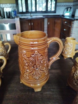 Conjunto de jarras vintage