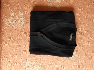 SE VENDE CHAQUETA COLOR AZUL MARINO, XL/XXL