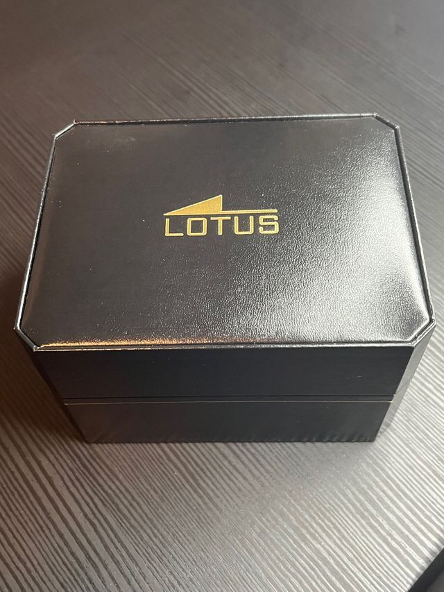 Lotus 6776 Crhonograph