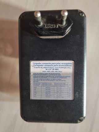 Cargador de pilas