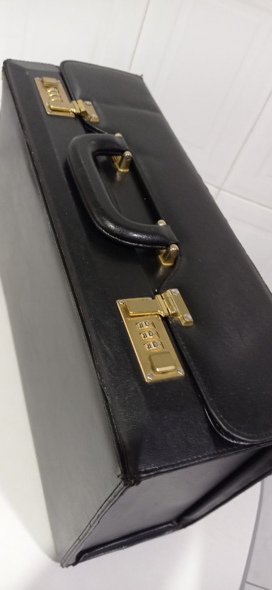 Maletín documentos cuero antiguo