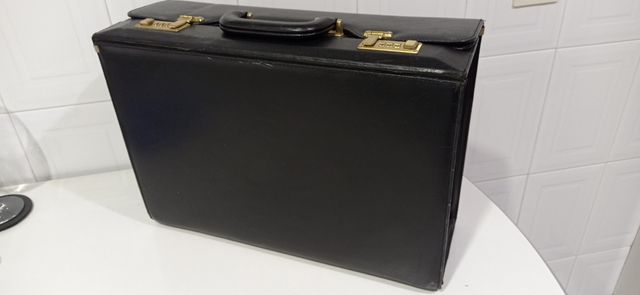 Maletín documentos cuero antiguo