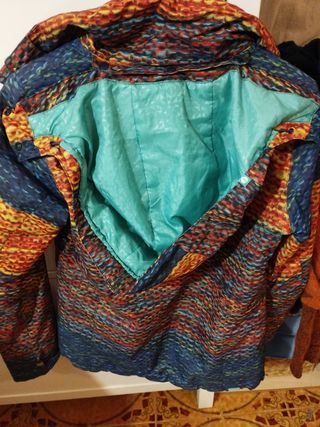 Chaqueta semi nueva Roxy