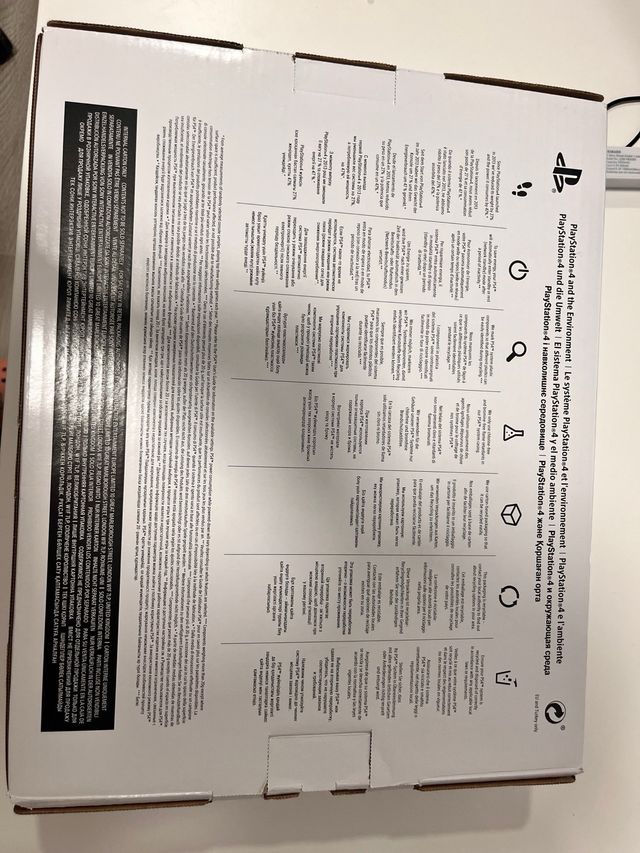 Ps4 slim con 2 mandos y 7 juegos