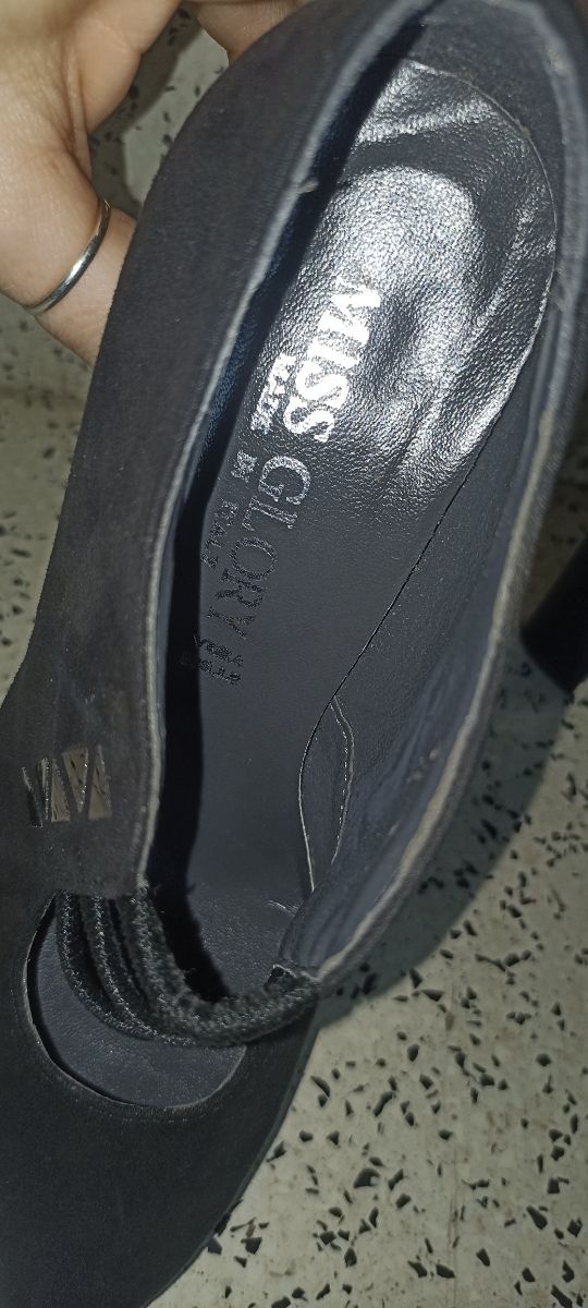 Sandali neri da donna in vera pelle