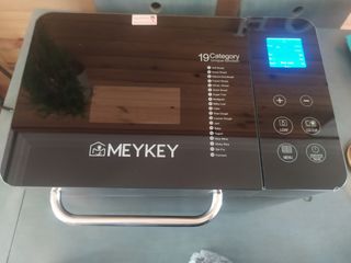 Panificadora Meykey Modelo No: MBF-010 , NUEVA.