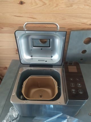Panificadora Meykey Modelo No: MBF-010 , NUEVA.