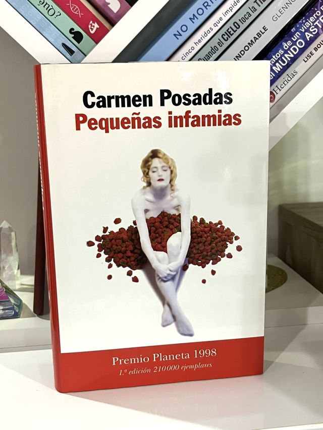 Libro Pequeñas infamias de Carmen Posadas