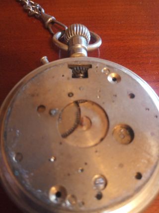 Reloj de plata muy antiguo