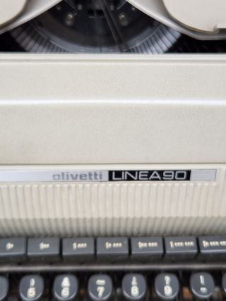 Máquina escribir olivetti líneas 90