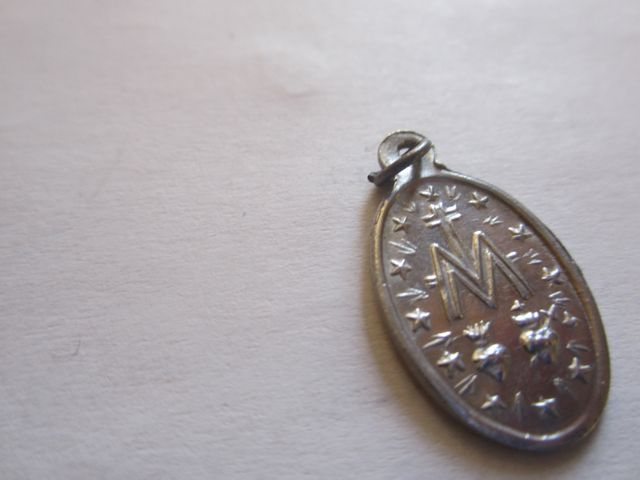 MEDALLA MARIA MILAGROSA AÑOS 50