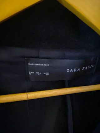 cazadora negra de pelo