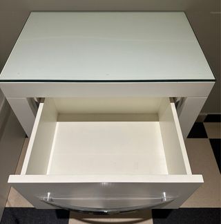 conjunto de mesitas y comoda