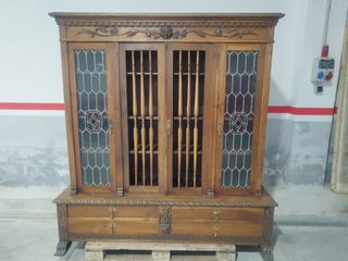 ANTIGUA LIBRERÍA TALLADA Y CRISTAL