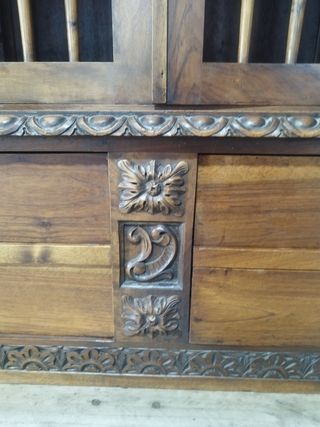 ANTIGUA LIBRERÍA TALLADA Y CRISTAL