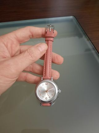 Reloj Parfois rosa empolvado nuevo