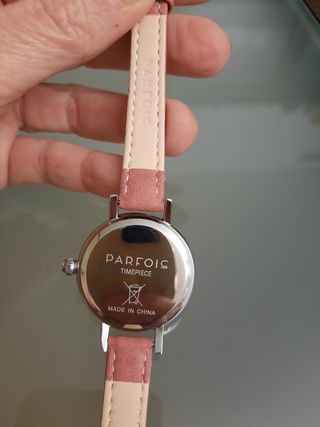 Reloj Parfois rosa empolvado nuevo