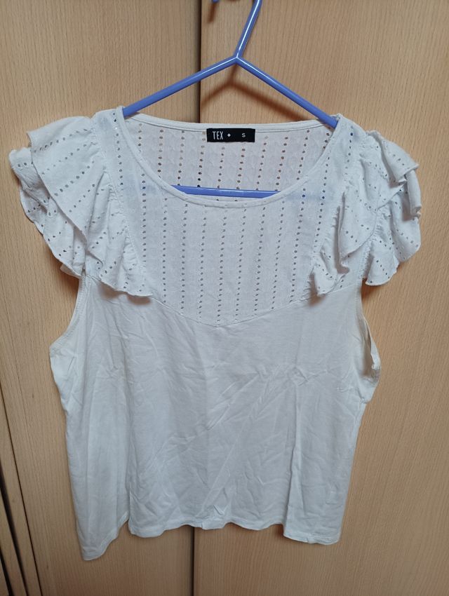 Camiseta mangas cortas.