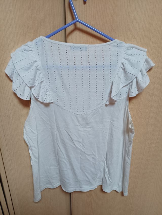 Camiseta mangas cortas.