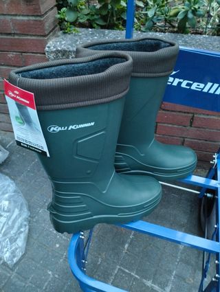 PESCA,BOTAS  y accesorios pesca- todo nuevo.
