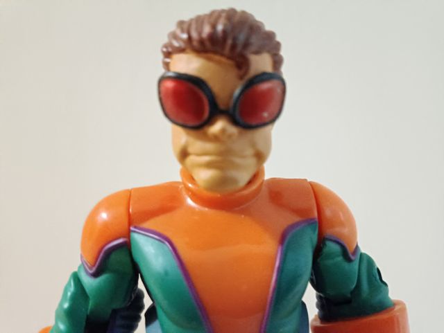 FIGURA DOCTOR OCTOPUS  SPIDERMAN