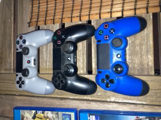 play station 4, 500gb, 3 mandos y 6 juegos