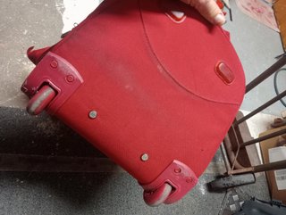 Maleta de viaje con ruedas