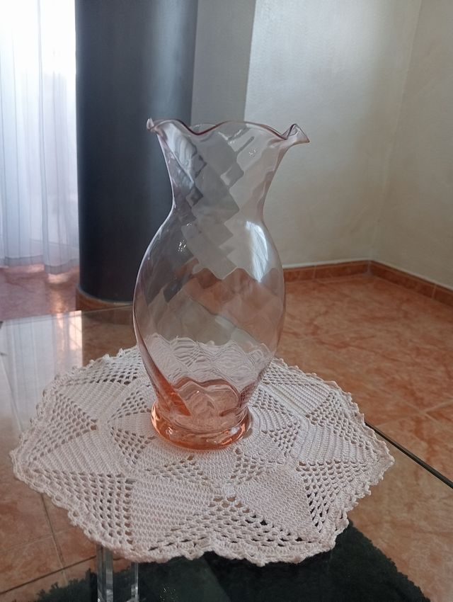 Jarrón rosado de 20 cm