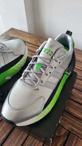 Adidas edición especial ZX22 Boost Kawasaki ninja.