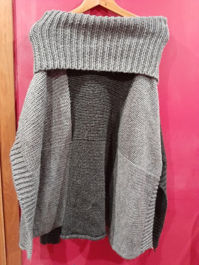 Poncho Zara lana.