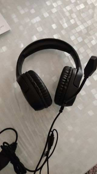 Cuffie gaming con luci RGB e microfono