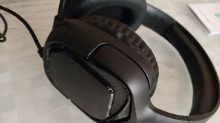 Cuffie gaming con luci RGB e microfono
