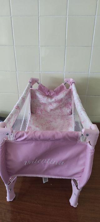 Cuna de viaje rosa para muñecas + bolsa rosa 
